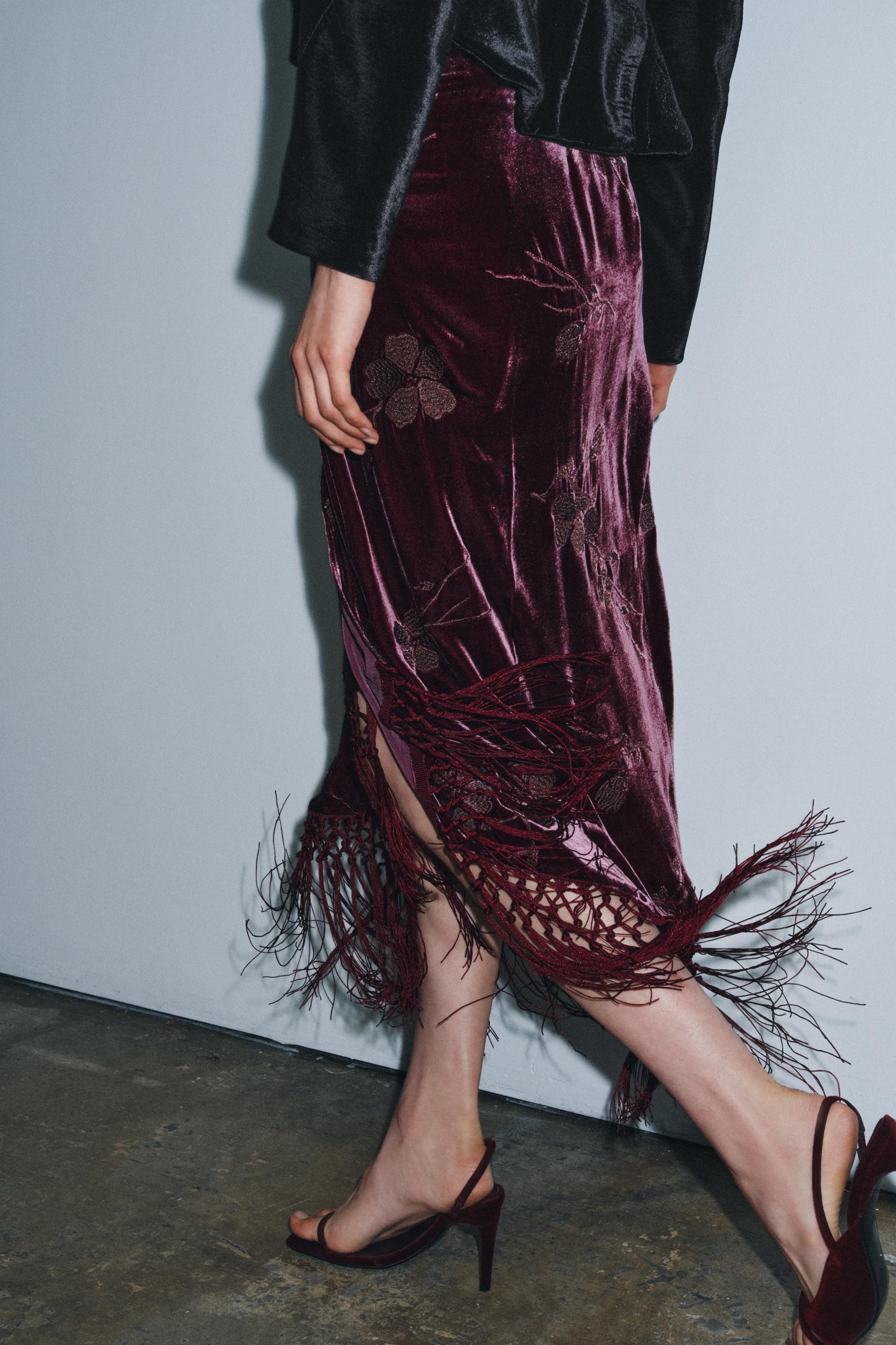 VELVET WRAP SKIRT WITH FLORAL EMBROIDERY